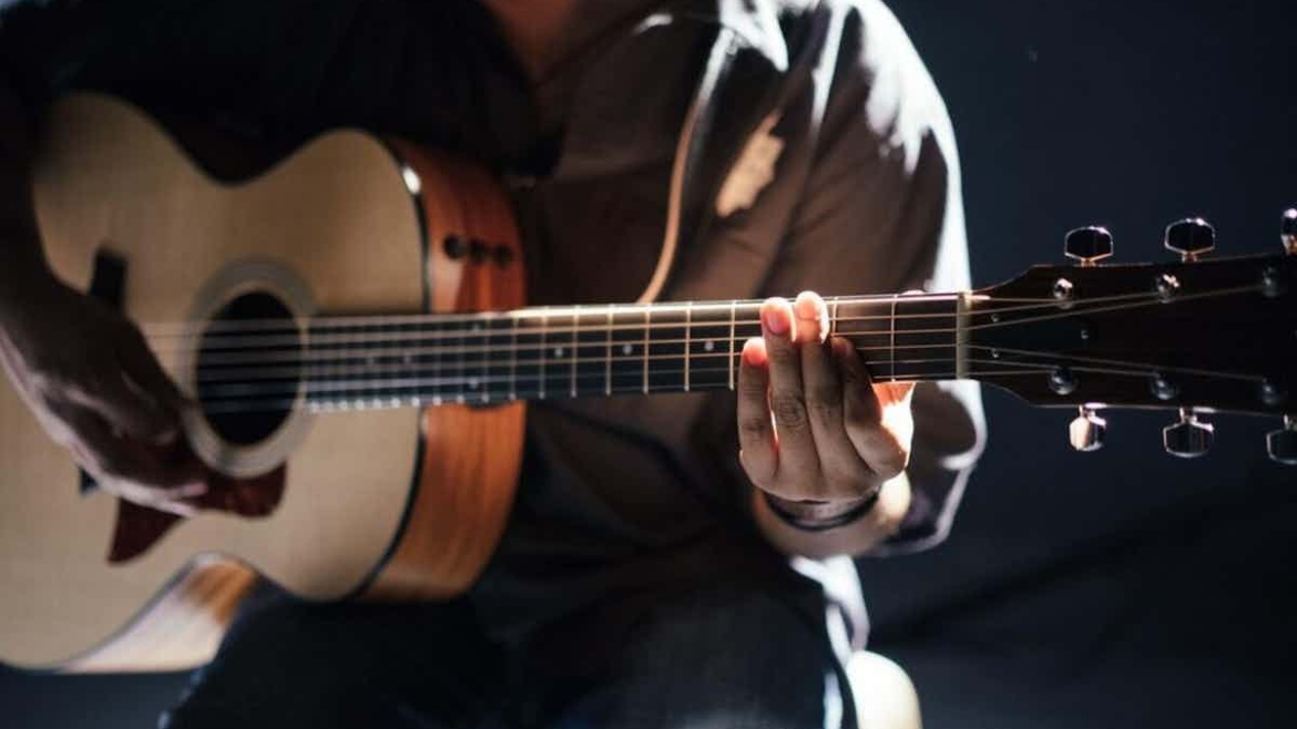 Why Choose Live Music Bars for Your Next Group Event?
